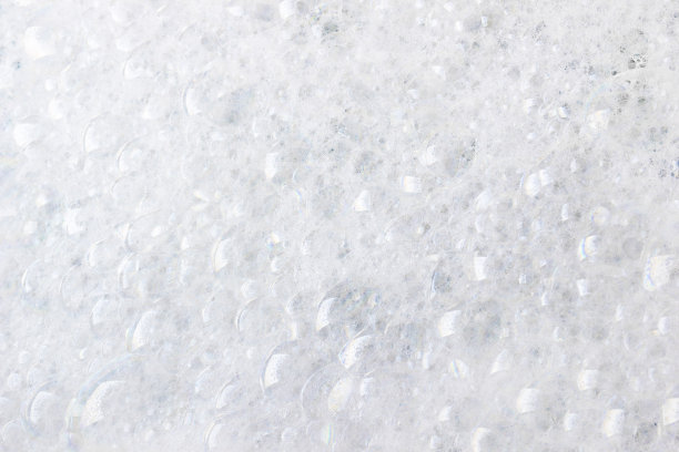 白色泡沫泡沫的特写图片下载