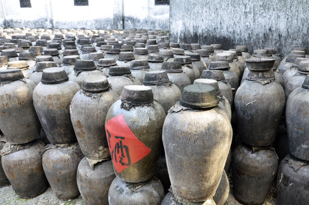 陶罐葡萄酒图片下载