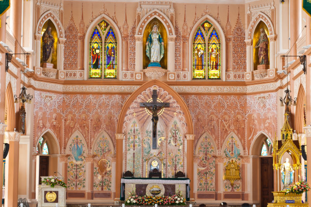 玛丽亚和耶稣在教堂里图片下载