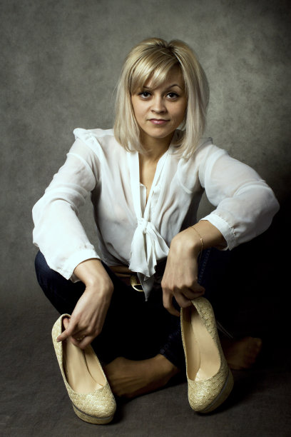 一个孤独女孩的肖像图片下载