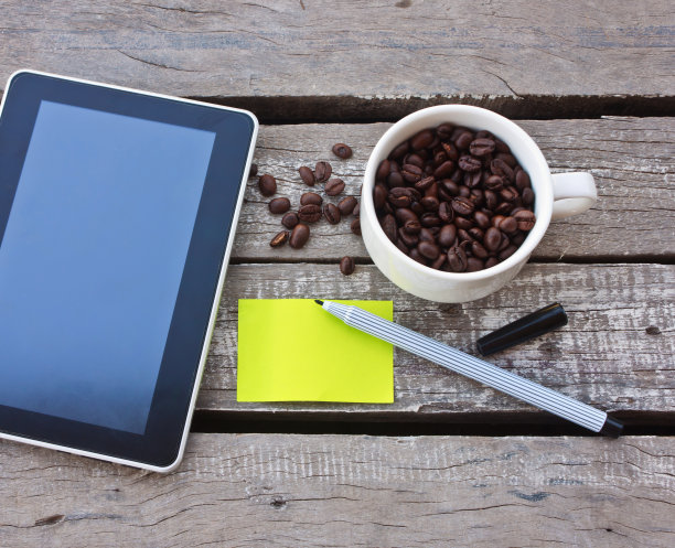 咖啡豆和药片图片下载