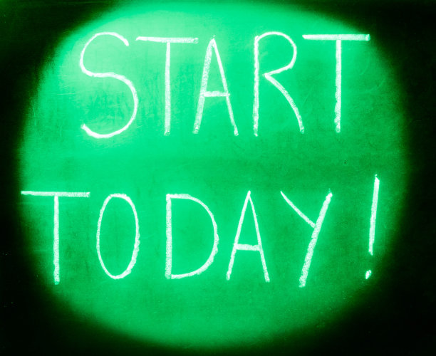 绿色的光。从今天开始。图片下载