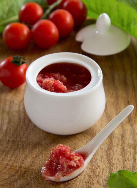 番茄辣根酱。图片下载