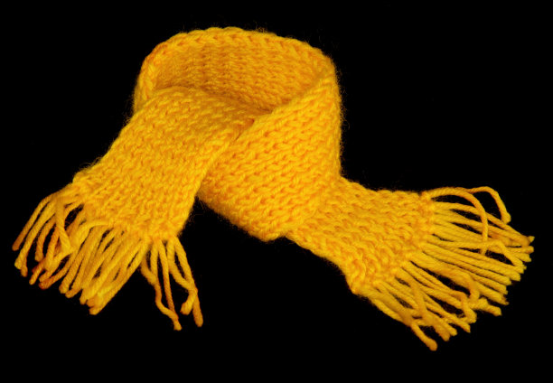 黄色的围巾图片下载