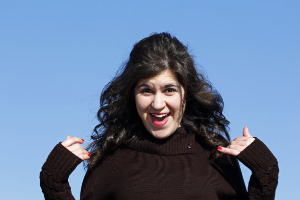 女孩在找你图片下载