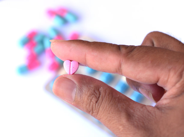 保健药丸图片下载