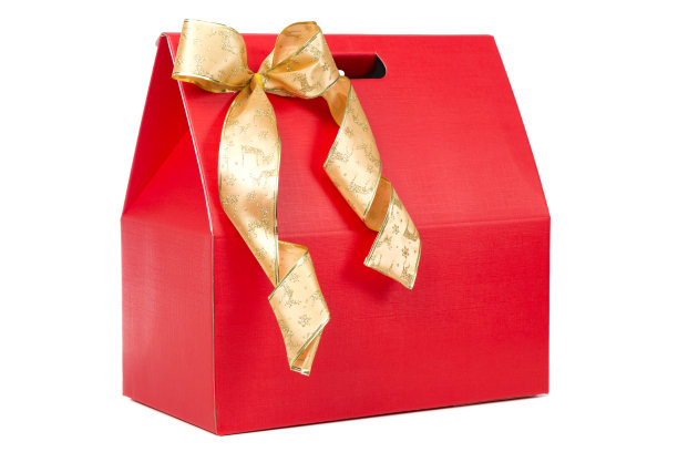 红色礼物配金蝴蝶结图片下载
