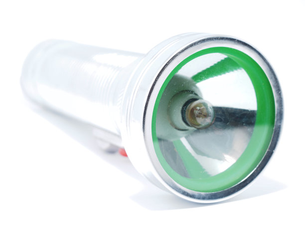 白色背景上的手电筒图片下载