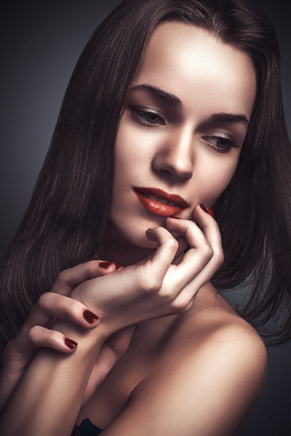 时尚风格魅力肖像美丽精致的女人图片下载