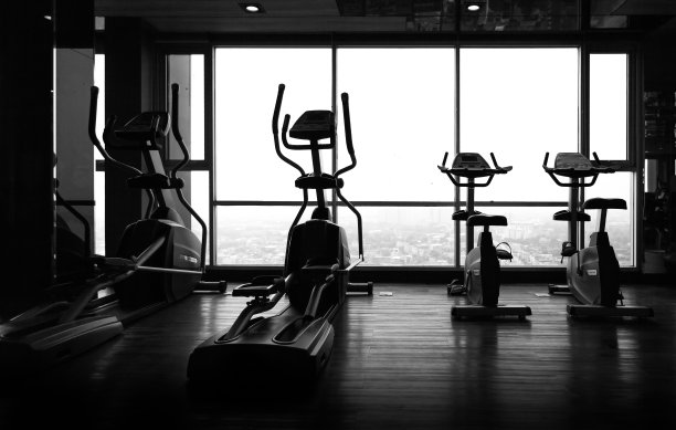 健身房的机器图片下载