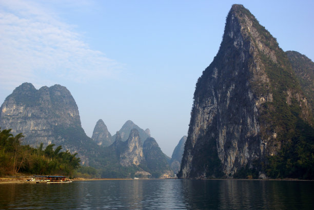 玉龙河景观阳朔，桂林，中国广西图片下载