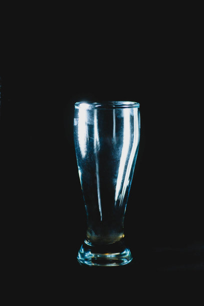 黑酒杯图片下载