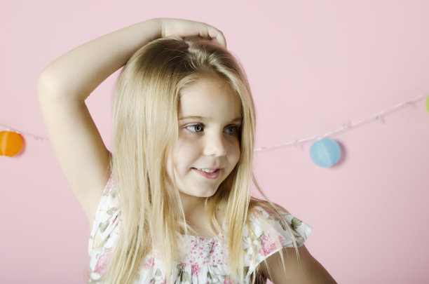 可爱的女孩图片下载