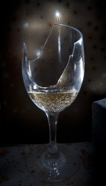 破碎的希望图片下载