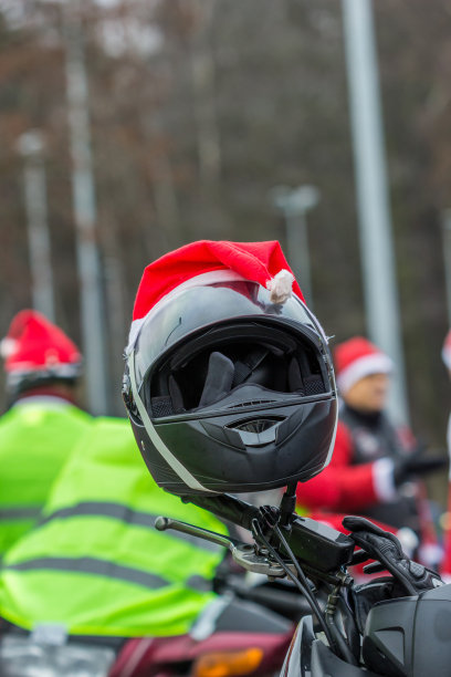 圣诞老人骑自行车图片下载