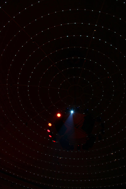 黑色背景图片下载