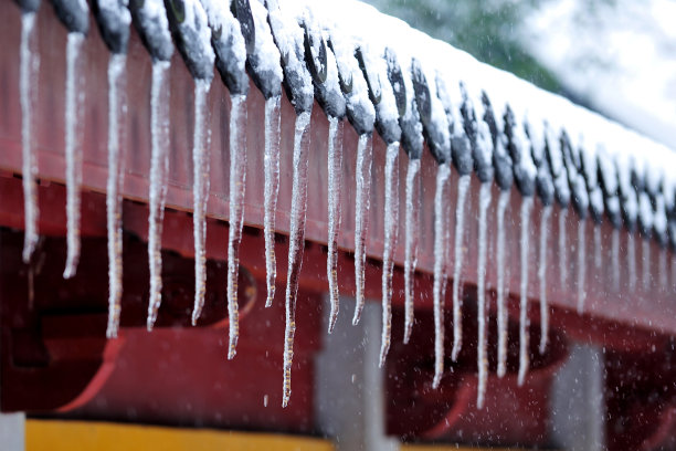 冷冰冰的人图片下载