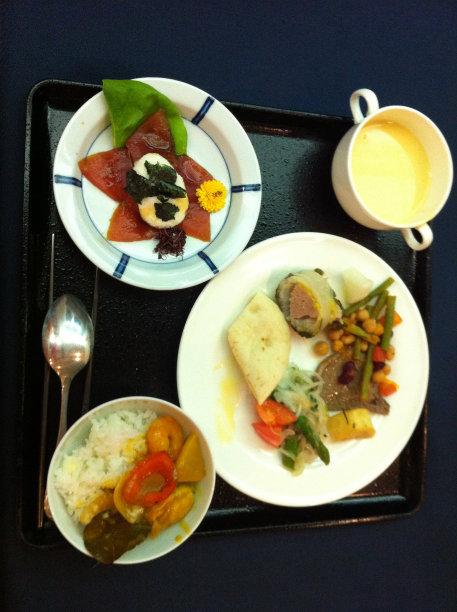 富士丸吃晚饭图片下载