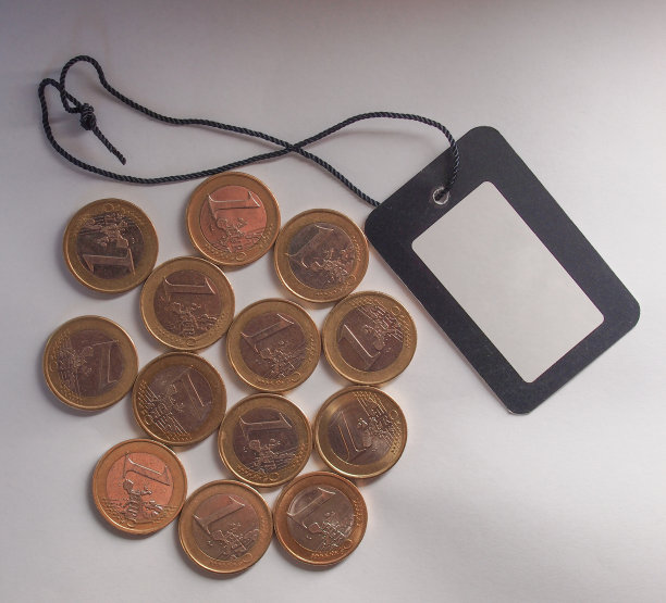 带有价格标签的欧元硬币图片下载