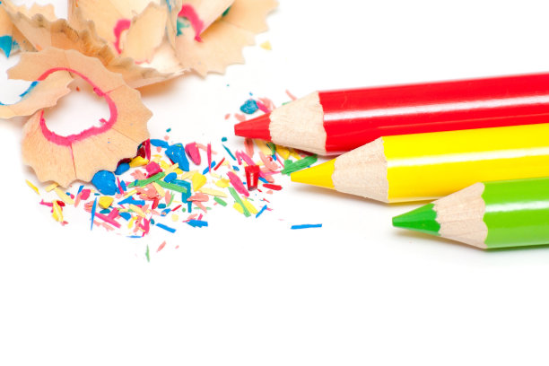 彩色铅笔的彩色芯片作为背景。图片下载