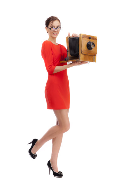 穿红裙子的女孩图片下载