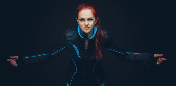 未来的女性图片下载