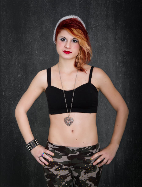 军事朋克等待图片下载