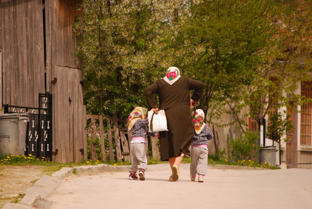 祖母和孙辈图片下载