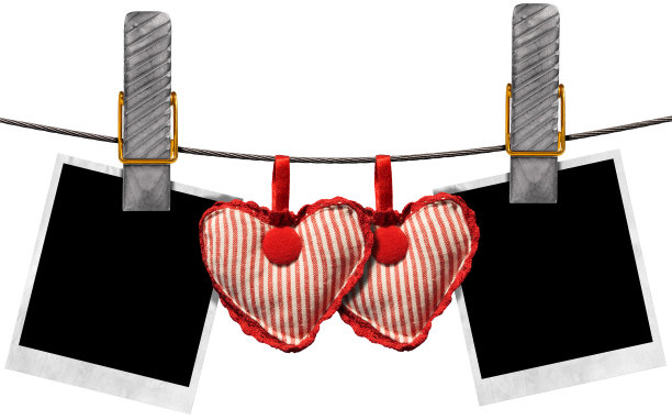 挂在绳子上的浪漫空白照片图片下载