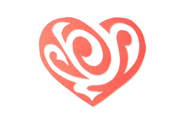 红色纸心与装饰孤立在白色图片下载