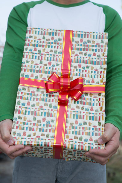 大盒子的礼物。图片下载