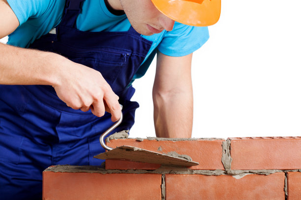 工人在筑墙图片下载