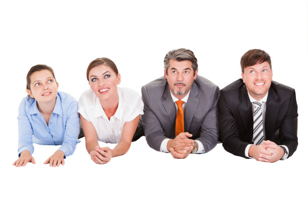 《躺在前面的商人》图片下载