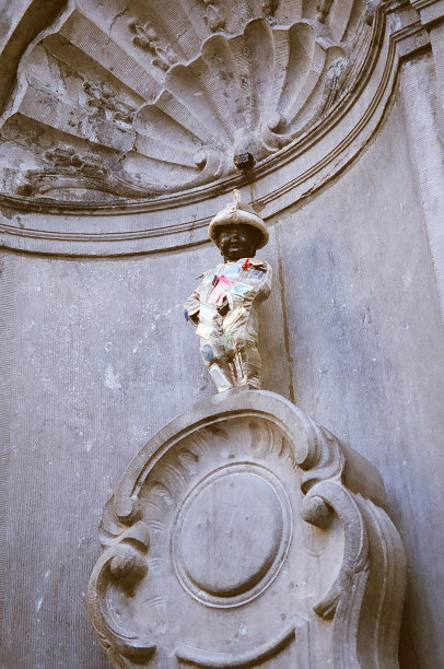 撒尿小童图片下载