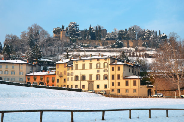 棺木上,法拉广场图片下载
