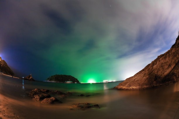 热带海滩之夜。图片下载