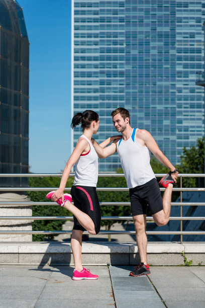 热身——情侣运动图片下载