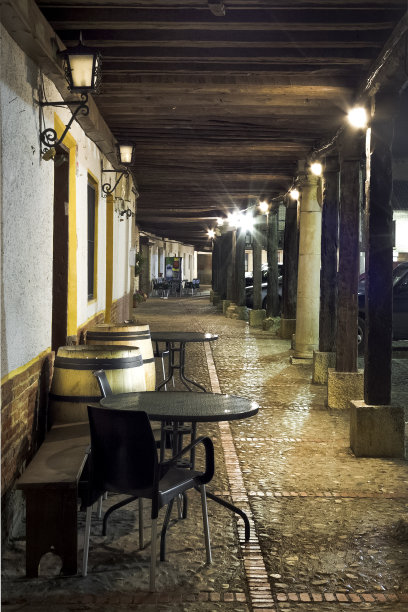 卡斯蒂利亚之夜图片下载