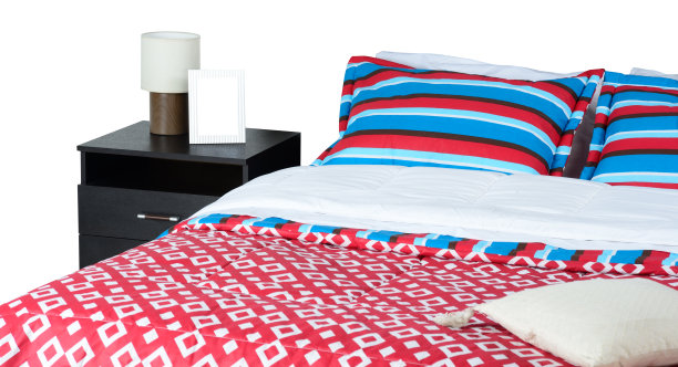 床上。剪切路径图片下载