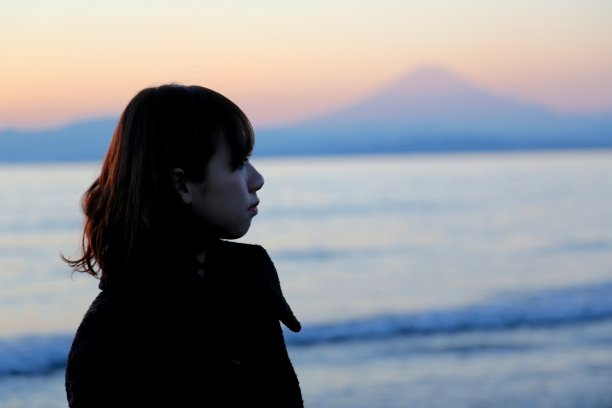 感受宁静的气氛图片下载