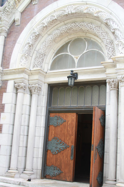 白色的教堂的门图片下载