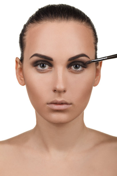 女孩的肖像与步化妆。步骤6图片下载