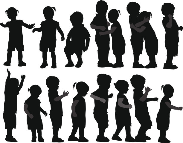 一群孩子的剪影图片下载