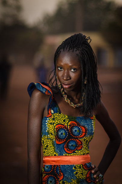 现代非洲时装模特图片下载