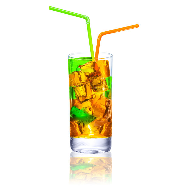 彩色鸡尾酒加冰图片下载