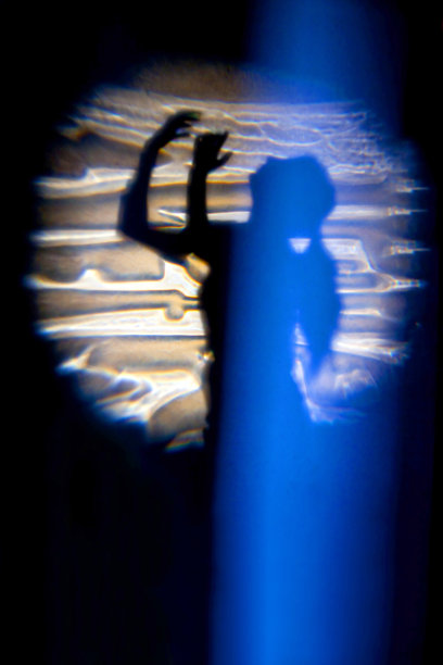 冥想的影子图片下载