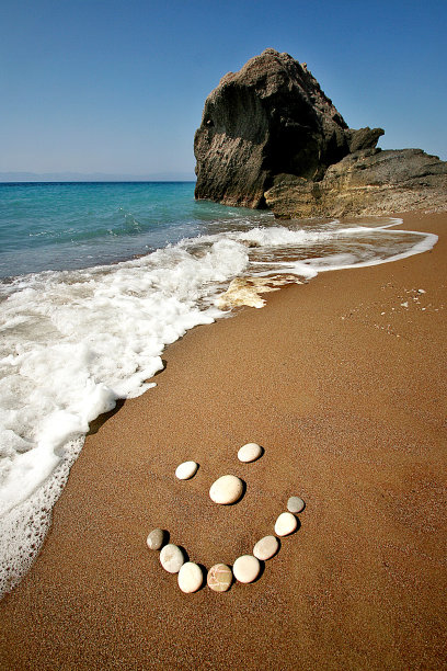 微笑的海滩图片下载