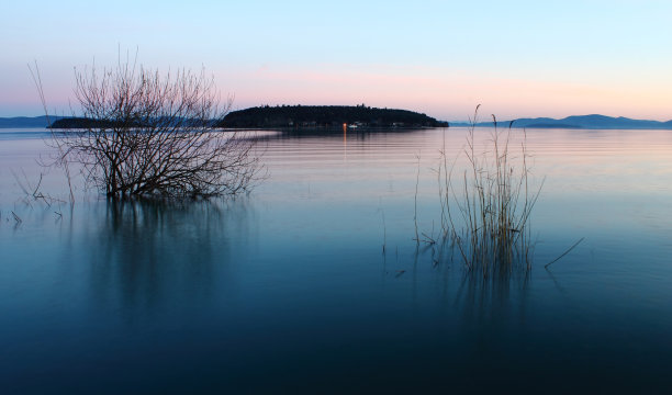 更大的岛屿图片下载