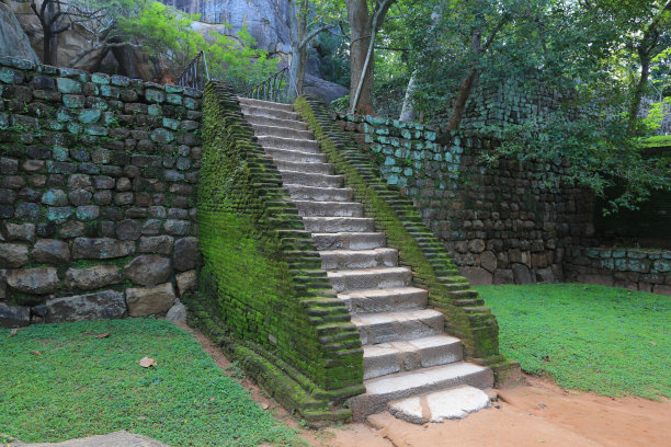 旧的楼梯图片下载