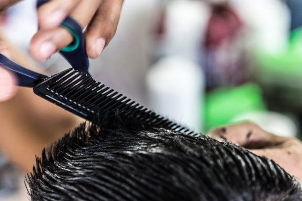 理发师剪头发图片下载